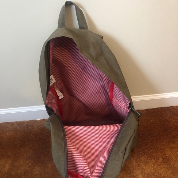 Herschel Backpack - Picture 2 of 4